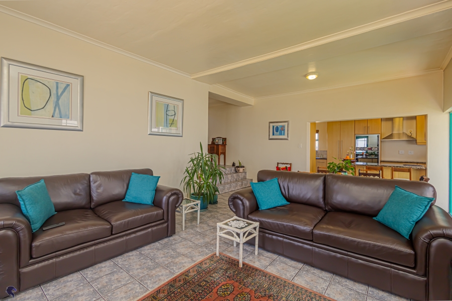 4 Bedroom Property for Sale in Paradise Beach Western Cape